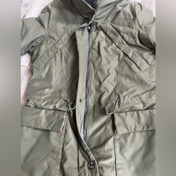 Rainforest Thermoluxe Parka Jacket size medium - Picture 4 of 7